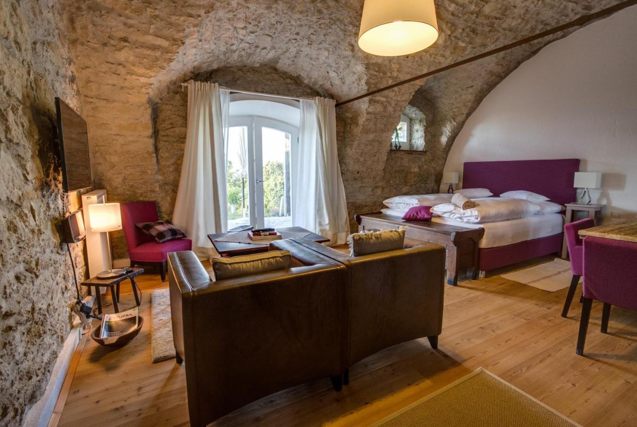 Winzarei, Weingut Tement Villa Berghausen Kültér fotó