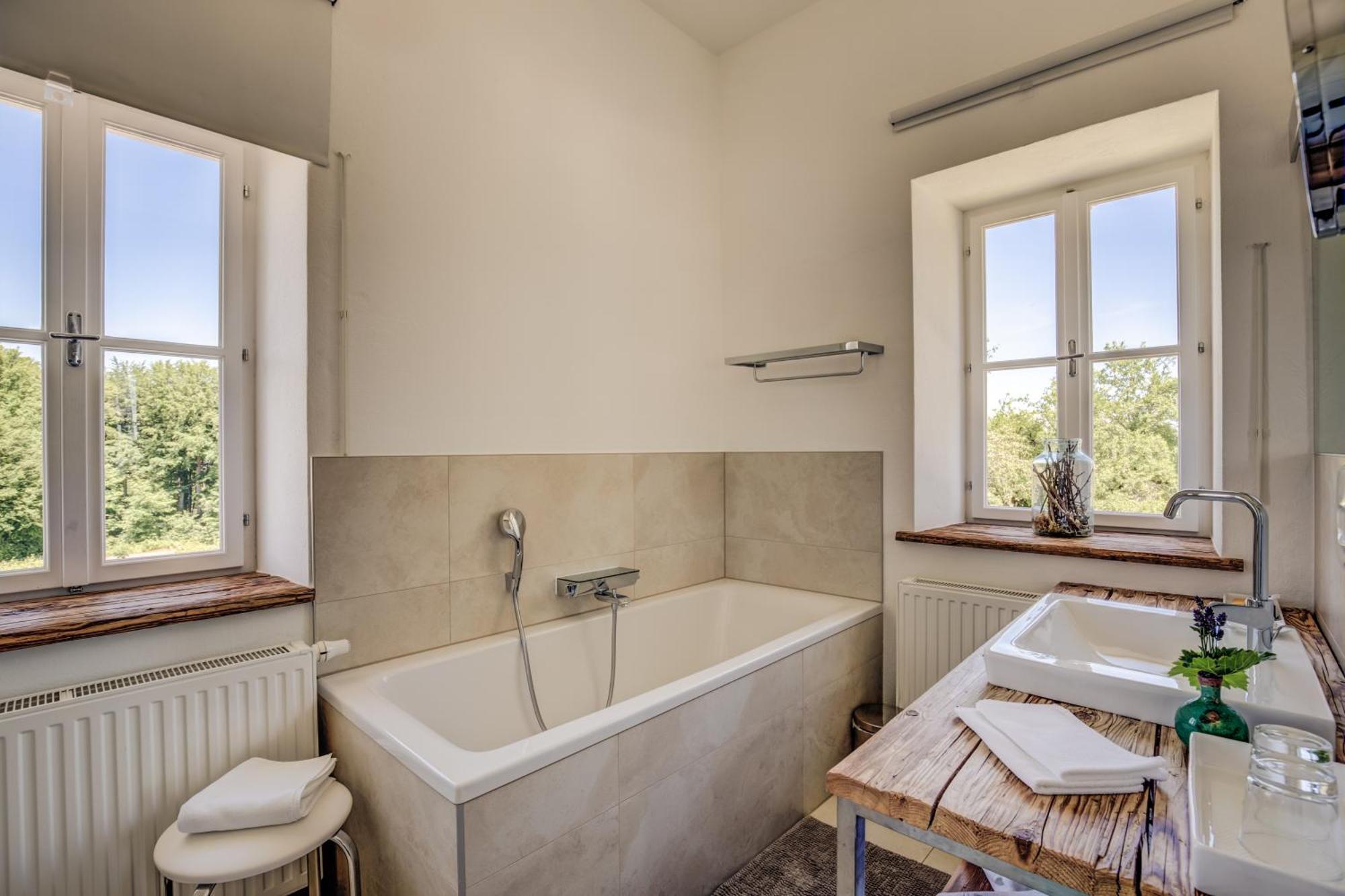 Winzarei, Weingut Tement Villa Berghausen Kültér fotó